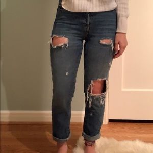 Urban Outfitters BDG ripped relaxed fit jeans!